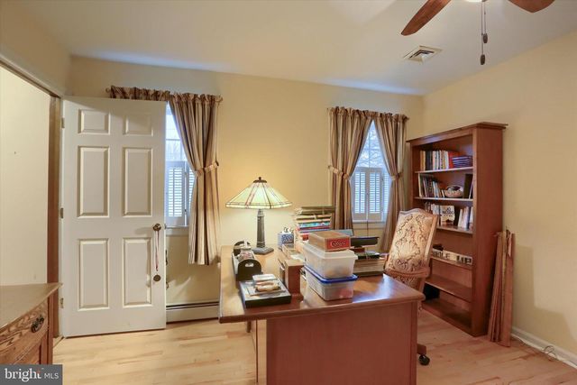 1854 W LISBURN ROAD, Carlisle, PA 17015