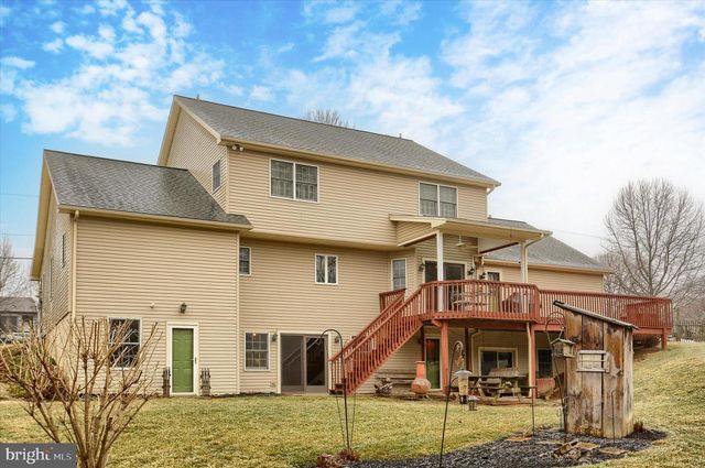 1854 W LISBURN ROAD, Carlisle, PA 17015