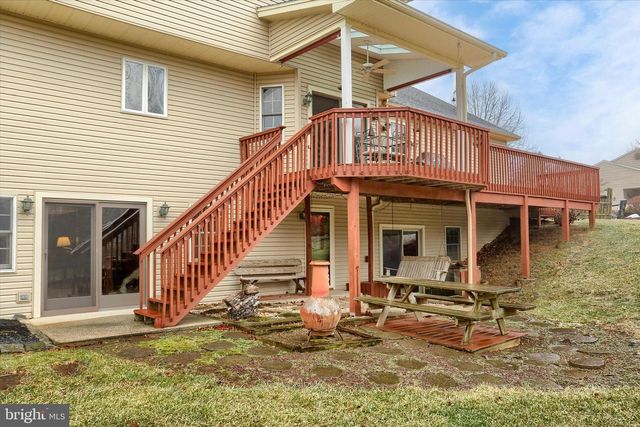 1854 W LISBURN ROAD, Carlisle, PA 17015