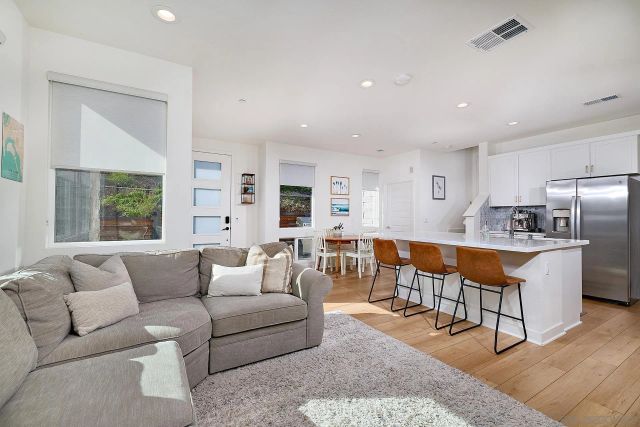 10992 Lotta Ct, San Diego, CA 92126