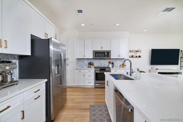 10992 Lotta Ct, San Diego, CA 92126