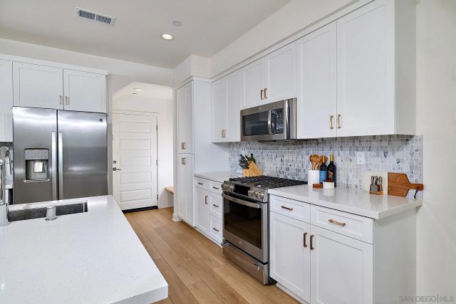 10992 Lotta Ct, San Diego, CA 92126