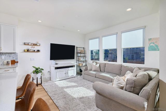 10992 Lotta Ct, San Diego, CA 92126