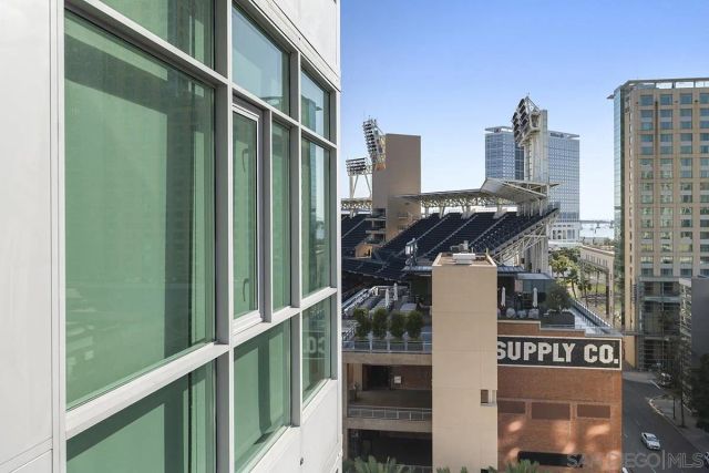 325 7th Avenue 1006, San Diego, CA 92101