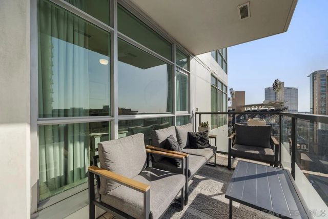 325 7th Avenue 1006, San Diego, CA 92101