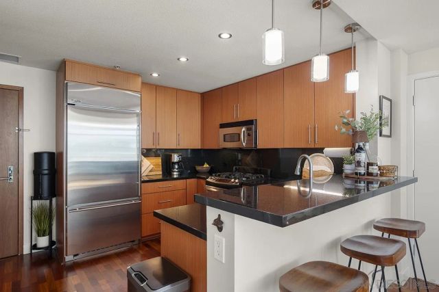 325 7th Avenue 1006, San Diego, CA 92101