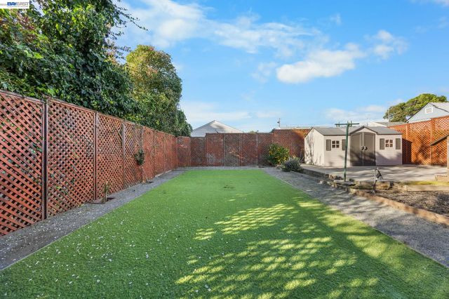 2672 Watson St, Castro Valley, CA 94546