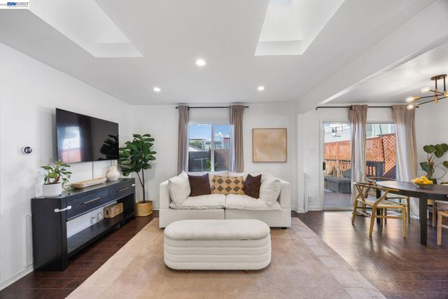 2672 Watson St, Castro Valley, CA 94546