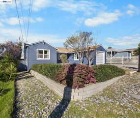 2672 Watson St, Castro Valley, CA 94546