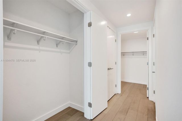 9221 E Bay Harbor Dr 210, Bay Harbor Islands, FL 33154