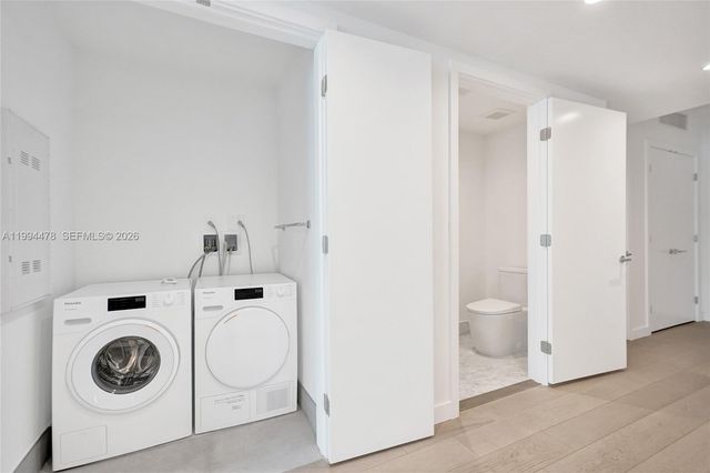 9221 E Bay Harbor Dr 210, Bay Harbor Islands, FL 33154