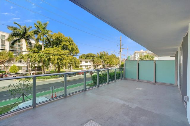 9221 E Bay Harbor Dr 210, Bay Harbor Islands, FL 33154