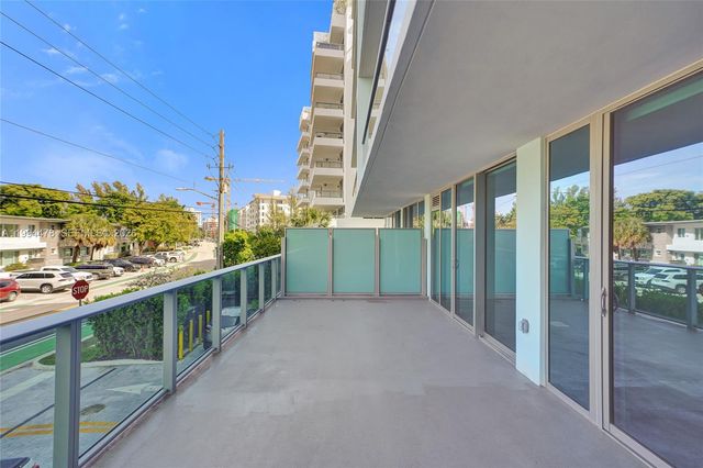 9221 E Bay Harbor Dr 210, Bay Harbor Islands, FL 33154