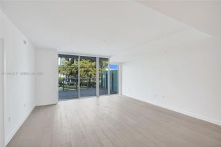 9221 E Bay Harbor Dr 210, Bay Harbor Islands, FL 33154