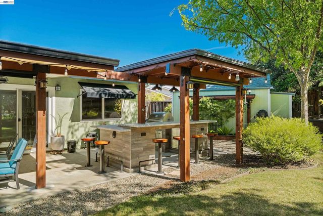 1835 Cairo St, Livermore, CA 94550