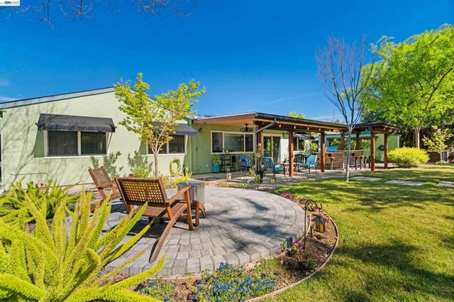 1835 Cairo St, Livermore, CA 94550