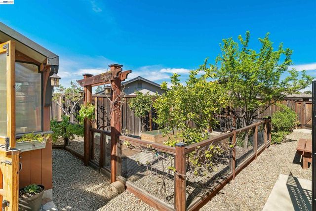 1835 Cairo St, Livermore, CA 94550