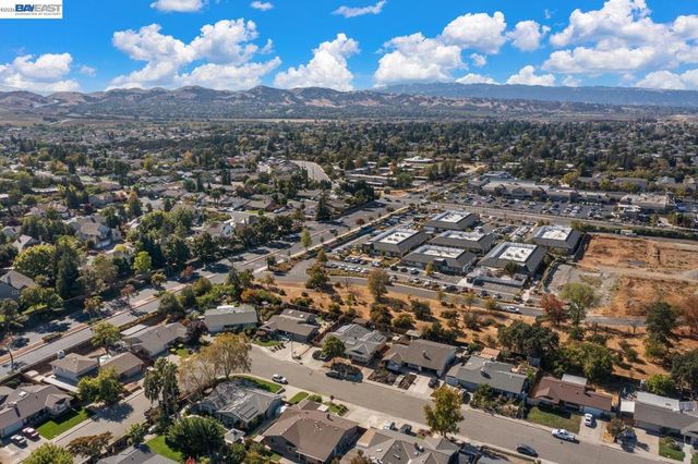 1835 Cairo St, Livermore, CA 94550