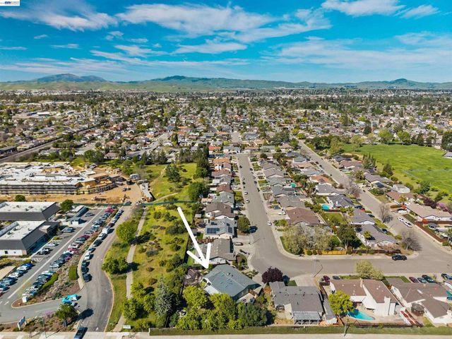 1835 Cairo St, Livermore, CA 94550