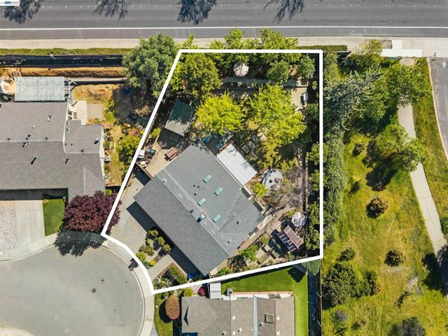 1835 Cairo St, Livermore, CA 94550