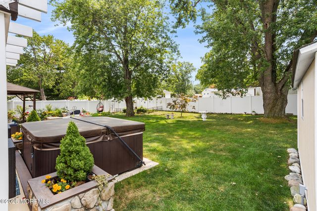 25 Mallard Road, Bayville, NJ 08721
