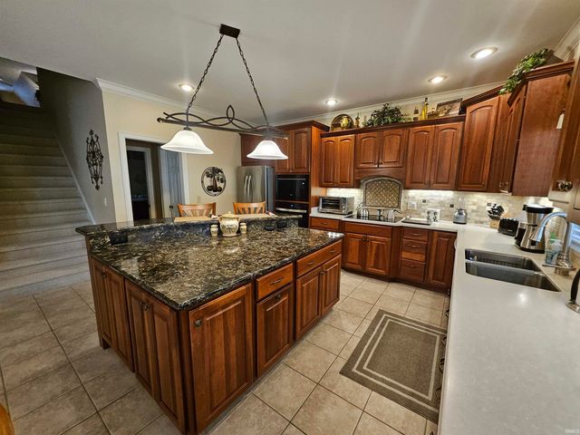 1060 Jefferson Court, Newburgh, IN 47630