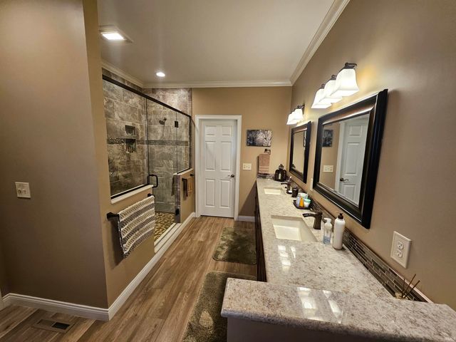 1060 Jefferson Court, Newburgh, IN 47630