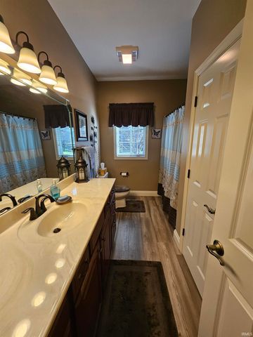 1060 Jefferson Court, Newburgh, IN 47630