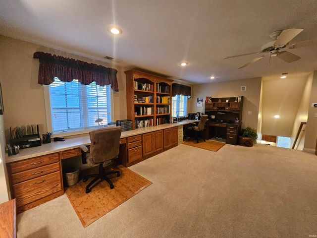 1060 Jefferson Court, Newburgh, IN 47630