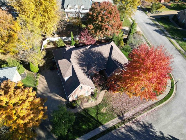 1060 Jefferson Court, Newburgh, IN 47630