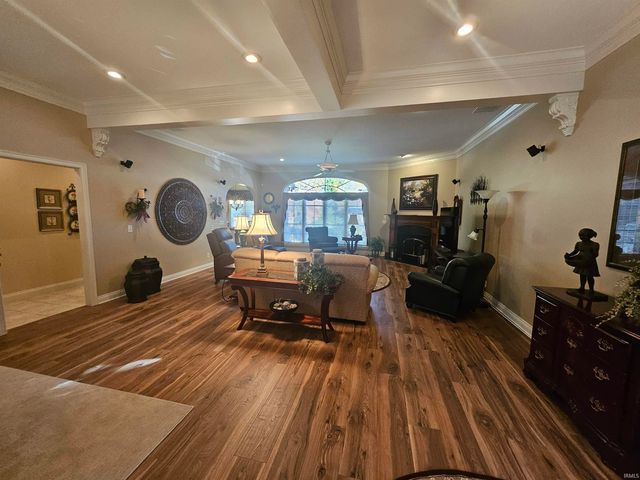 1060 Jefferson Court, Newburgh, IN 47630