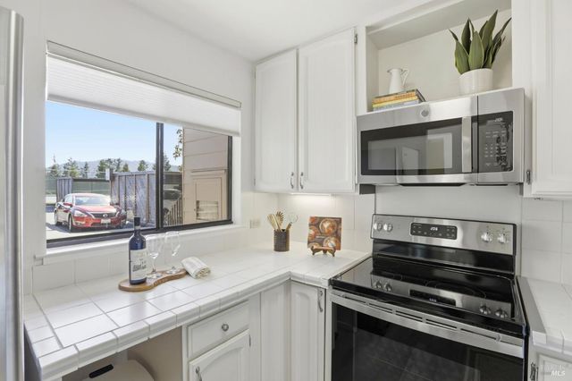 823 Via Casitas, Greenbrae, CA 94904