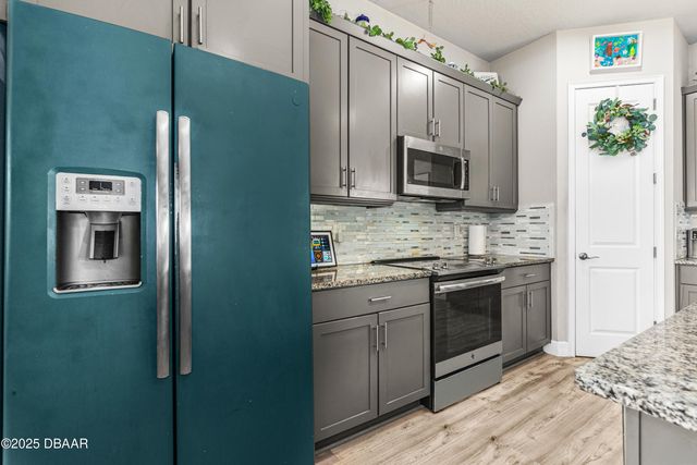 204 Azure Mist Way, Daytona Beach, FL 32124