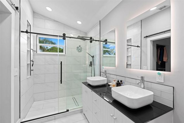 133 SW 159th Way, Sunrise, FL 33326
