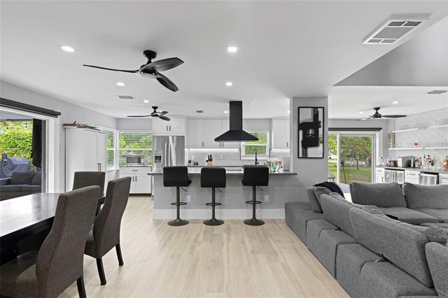 133 SW 159th Way, Sunrise, FL 33326