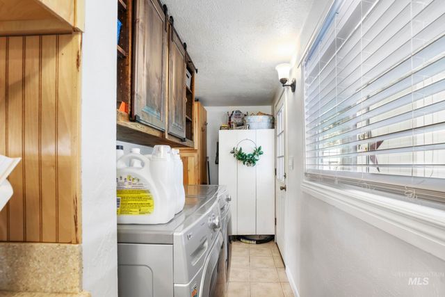 939 Rosemont Dr, Twin Falls, ID 83301