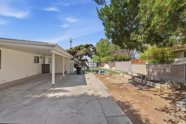 939 Rosemont Dr, Twin Falls, ID 83301