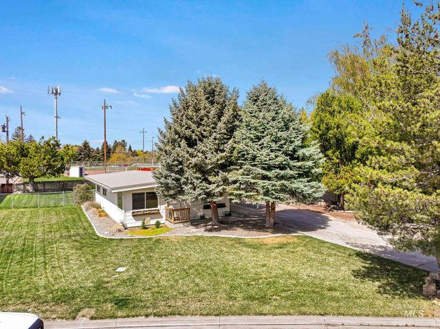 939 Rosemont Dr, Twin Falls, ID 83301