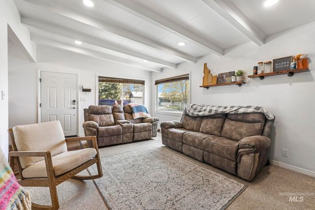 939 Rosemont Dr, Twin Falls, ID 83301