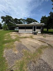 10190 Deakle N Loop, Grand Bay, AL 36541