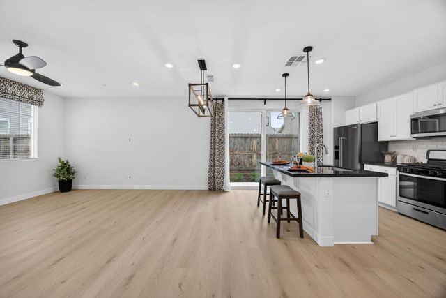 3124 Sunny Gate Ln, Folsom, CA 95630