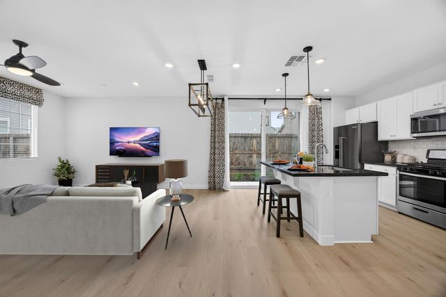 3124 Sunny Gate Ln, Folsom, CA 95630