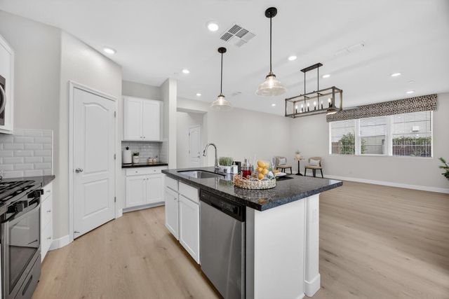 3124 Sunny Gate Ln, Folsom, CA 95630