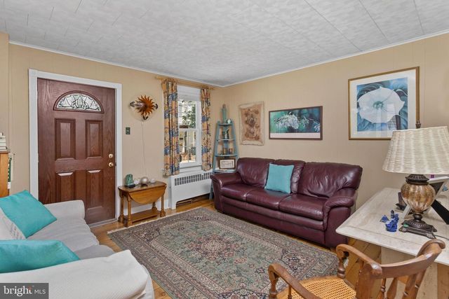 32 MARY ST, Bordentown, NJ 08505