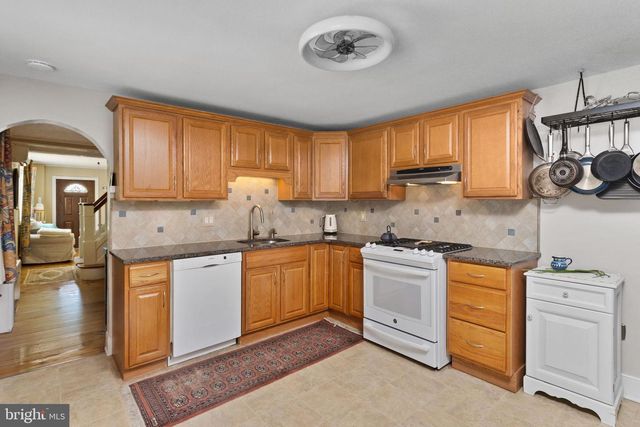 32 MARY ST, Bordentown, NJ 08505