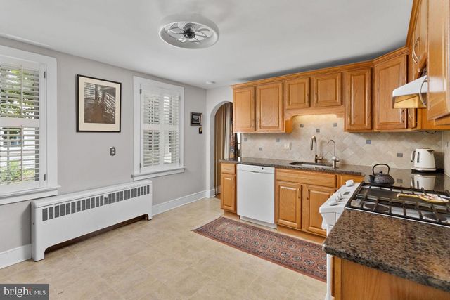 32 MARY ST, Bordentown, NJ 08505