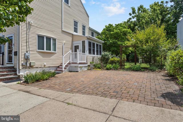 32 MARY ST, Bordentown, NJ 08505