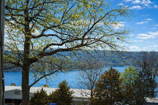 100 Getaway Circle 104, Kimberling City, MO 65686