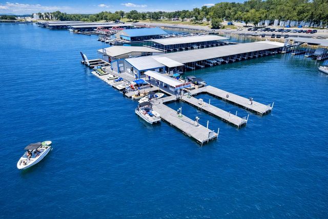 100 Getaway Circle 104, Kimberling City, MO 65686