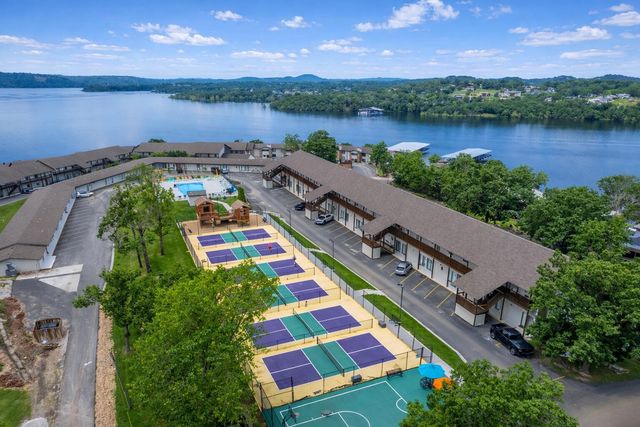 100 Getaway Circle 104, Kimberling City, MO 65686